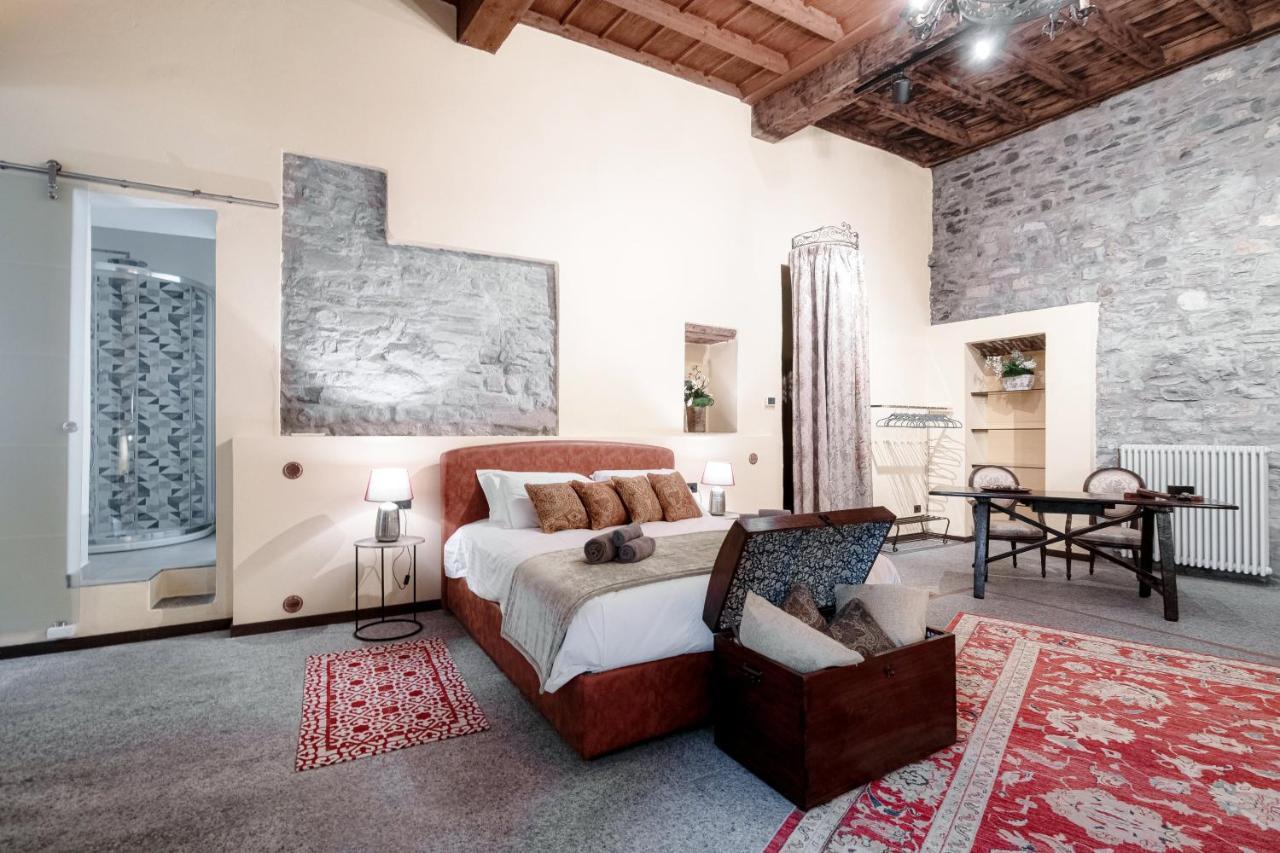 Historical Suites - The House Of Travelers Côme Esterno foto