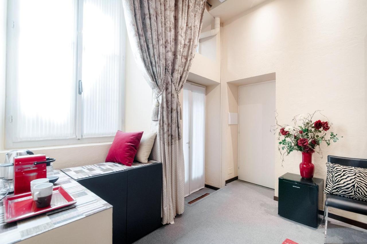 Historical Suites - The House Of Travelers Côme Esterno foto