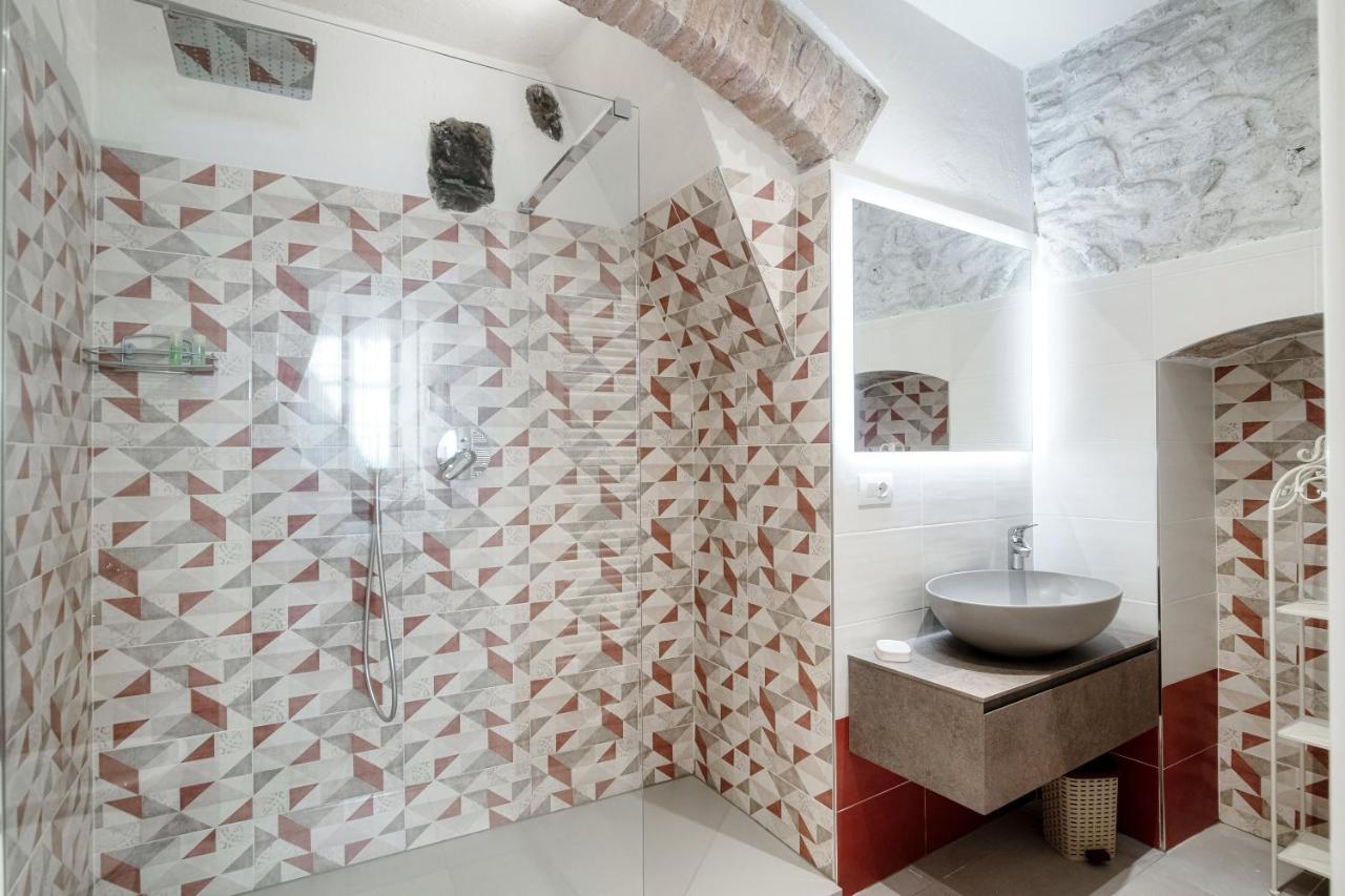 Historical Suites - The House Of Travelers Côme Esterno foto