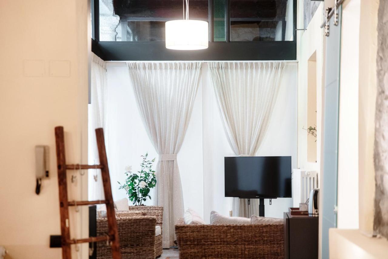 Historical Suites - The House Of Travelers Côme Esterno foto