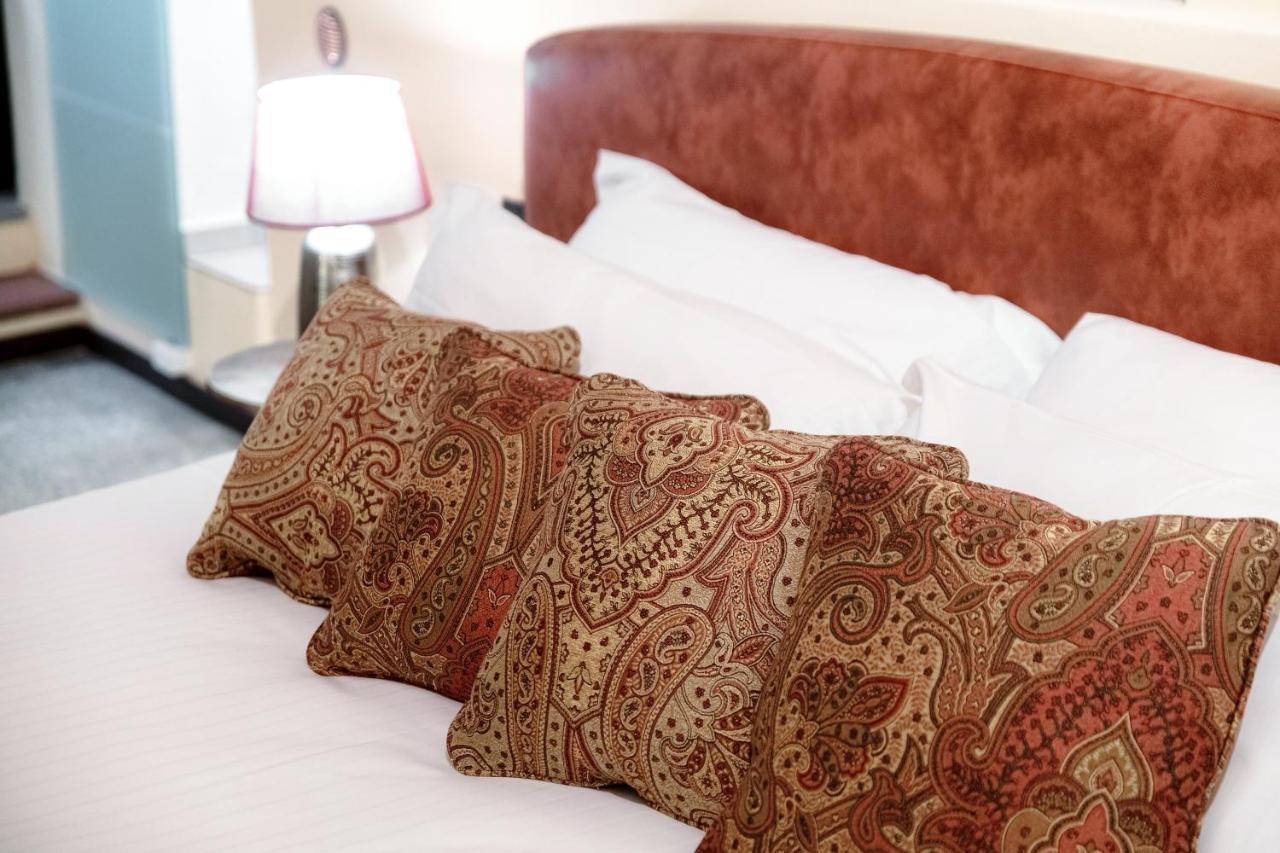 Historical Suites - The House Of Travelers Côme Esterno foto